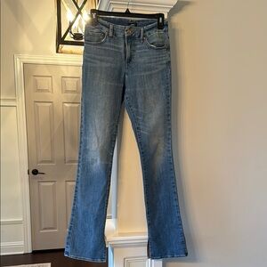 Express Mid Rise Medium Wash Flexx Skyscraper Jeans